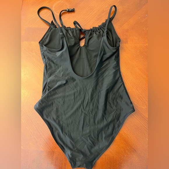 Aerie One Piece Swim Suit Black Ruffle MEDIUM - Picture 3 of 4